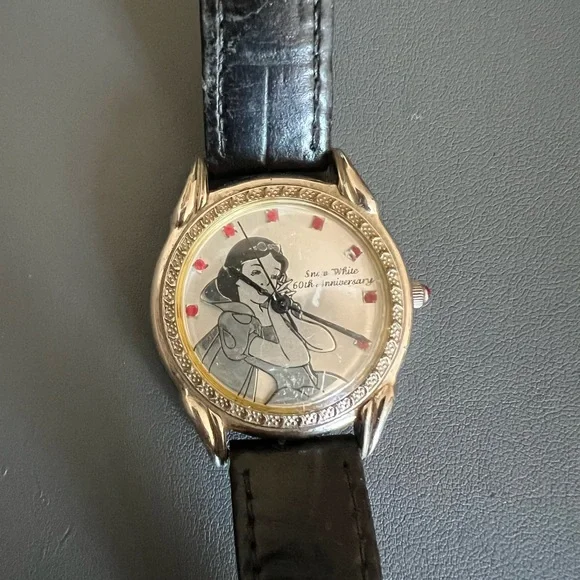Disney Princess limited edition Snow White watch - Picture 1 of 4